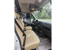 RENAULT - MASTER - 2024/2025 - Branca - R$ 310.000,00