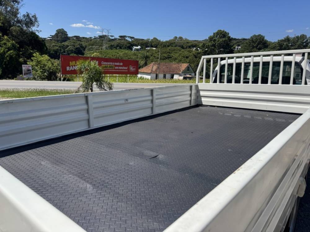 FORD - F-4000 - 2019/2020 - Branca - R$ 260.000,00