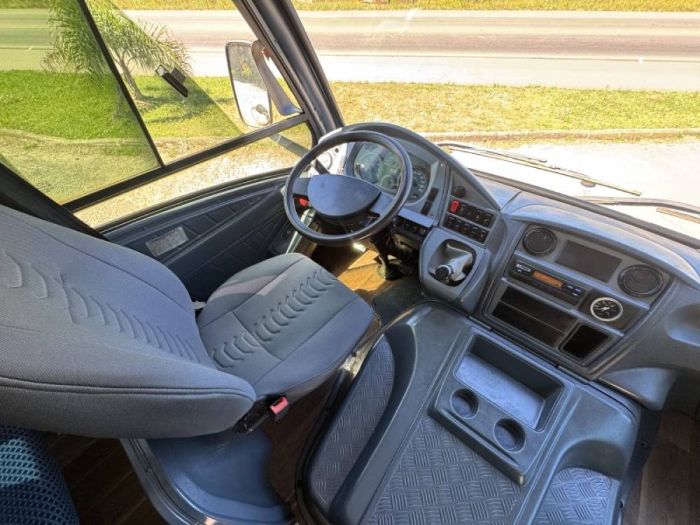 MARCOPOLO - VOLARE - 2010/2011 - Branca - R$ 160.000,00