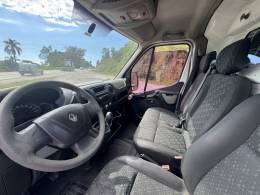 RENAULT - MASTER - 2013/2014 - Branca - R$ 95.000,00