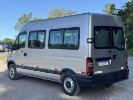 RENAULT - MASTER - 2011/2011 - Prata - R$ 98.900,00