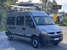 RENAULT - MASTER - 2011/2011 - Prata - R$ 98.900,00