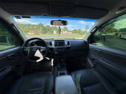 TOYOTA - HILUX - 2015/2015 - Branca - R$ 120.000,00