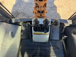 CASE - RETROESCAVADEIRA 4x4 - 2012/2012 - Amarela - R$ 240.000,00