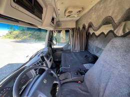 VOLVO - VM - 2012/2012 - Cinza - R$ 270.000,00