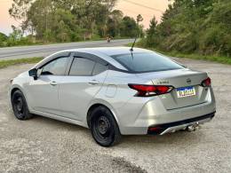 NISSAN - VERSA - 2020/2021 - Prata - R$ 74.900,00