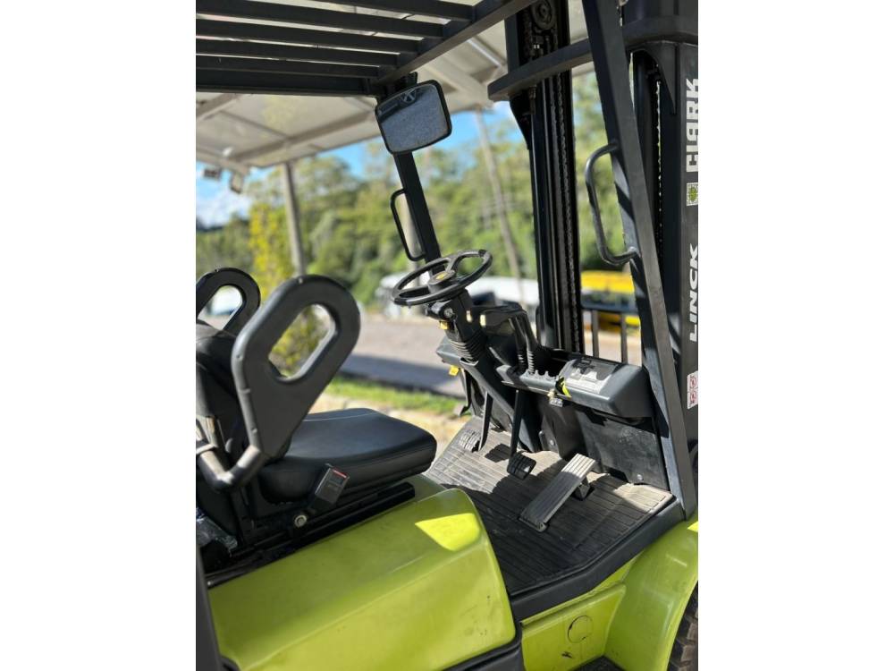 CLARK - CGP 25 - 1997/1997 - Verde - R$ 55.000,00