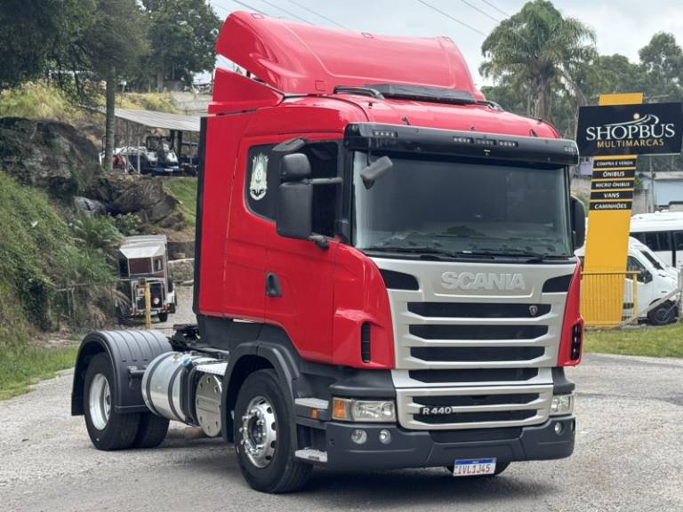 SCANIA - R-450 A4X2 - 2012/2013 - Vermelha - R$ 315.000,00