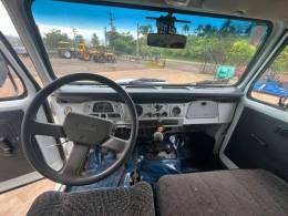 TOYOTA - BANDEIRANTE - 1996/1996 - Branca - R$ 99.990,00