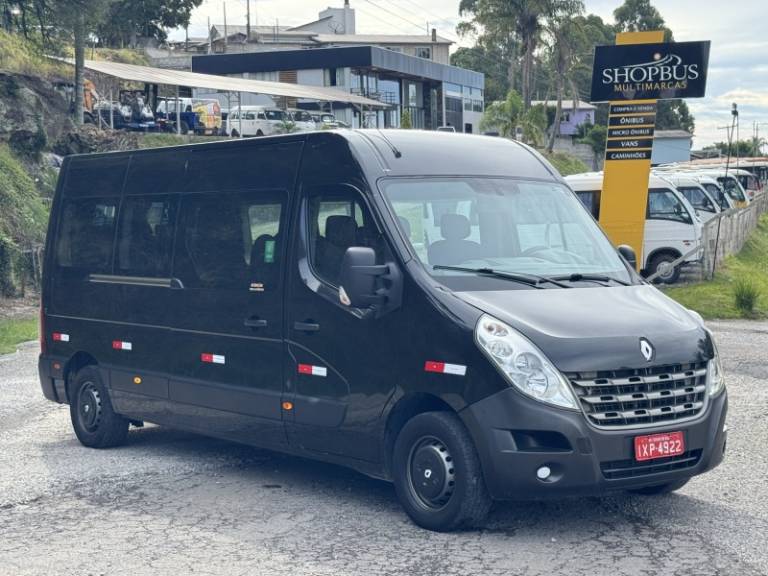 RENAULT - MASTER - 2016/2017 - Preta - R$ 160.000,00