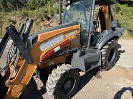 CASE - RETROESCAVADEIRA 4x4 - 2012/2012 - Amarela - R$ 240.000,00