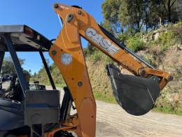 CASE - RETROESCAVADEIRA 4x4 - 2012/2012 - Amarela - R$ 240.000,00