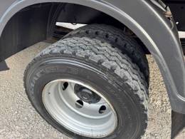 MERCEDES-BENZ - ACCELO 915 - 2011/2011 - Vermelha - R$ 250.000,00
