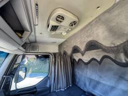 VOLVO - VM - 2012/2012 - Cinza - R$ 270.000,00