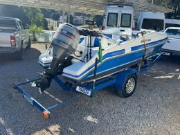 MERCURY - LANCHA MOTOR BOAT - 1995/1995 - Branca - R$ 40.000,00