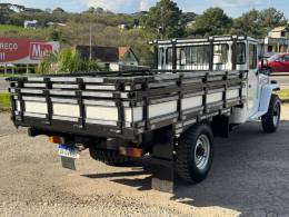 TOYOTA - BANDEIRANTE - 1995/1995 - Branca - R$ 130.000,00