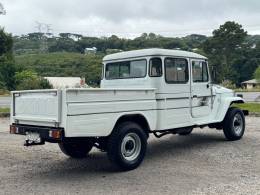 TOYOTA - BANDEIRANTE - 1996/1996 - Branca - R$ 99.990,00