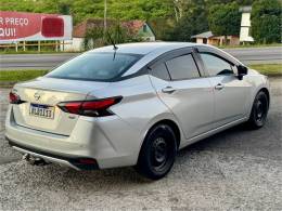 NISSAN - VERSA - 2020/2021 - Prata - R$ 74.900,00