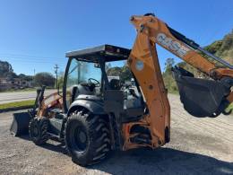 CASE - RETROESCAVADEIRA 4x4 - 2012/2012 - Amarela - R$ 240.000,00